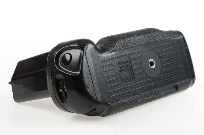 Nikon MB-15 High Spped Batter Back für F100 - #232356