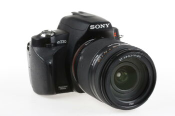 Sony Alpha 230 mit DT 18-250mm f/3,5-5,6 - #1985377