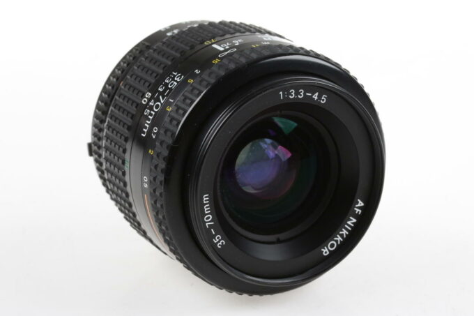 Nikon AF 35-70mm f/3,3-4,5 - #4004082 - Image 4