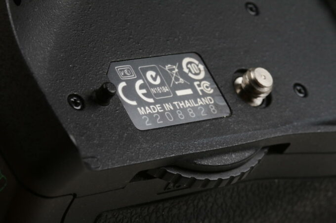 Nikon MB-D10 Batteriegriff für Nikon D300/D700 - #2208828 - Image 5
