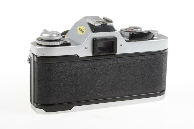 Canon AV-1 mit FD 50mm f/1,8 S.C. - #354574