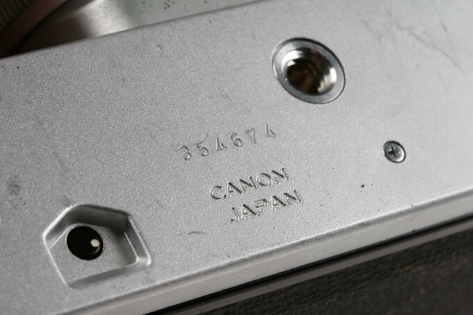 Canon AV-1 mit FD 50mm f/1,8 S.C. - #354574