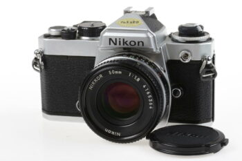 Nikon FE mit 50mm f/1,8 AIS - #3447123