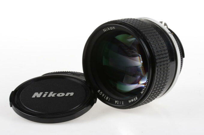 Nikon MF 85mm f/1,4 AI-S - #181609