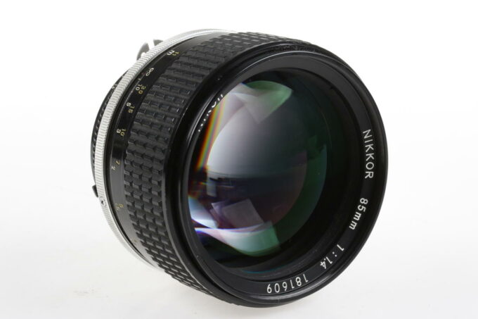 Nikon MF 85mm f/1,4 AI-S - #181609