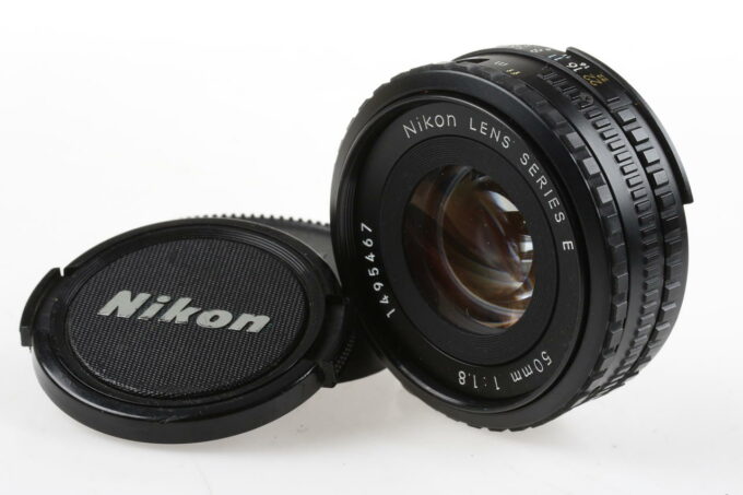 Nikon MF 50mm f/1,8 Serie E - #1495467