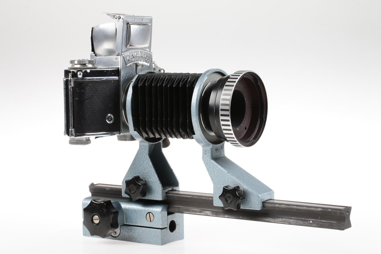 Ihagee Exakta Varex VX IIa Body mit Balgengerät und Pentacon Six Adapter - Image 2