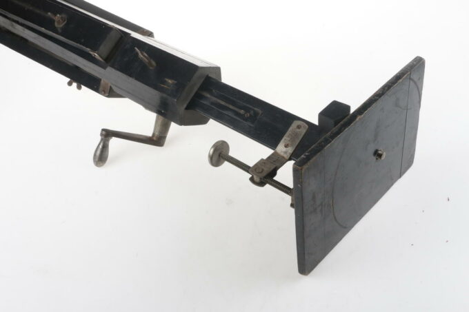 Holzstativ schwarz