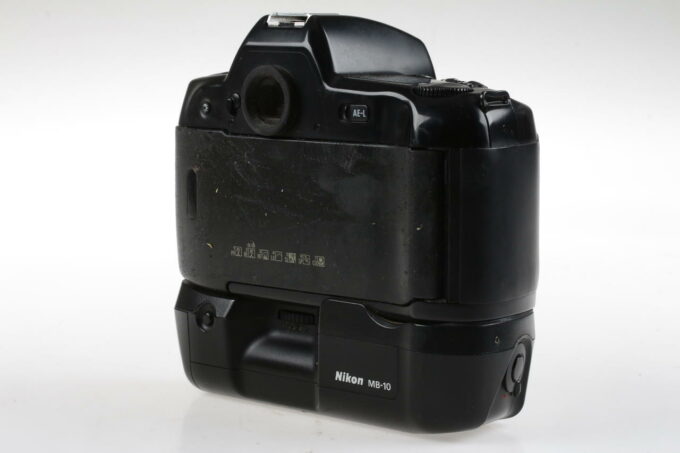 Nikon F90X mit MB-10 - #2601902