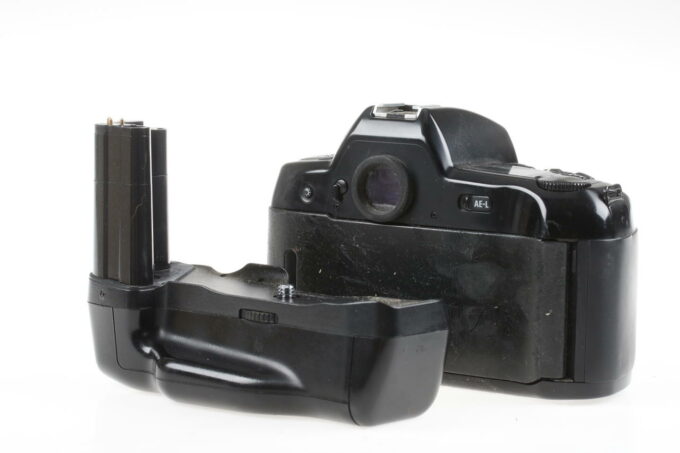 Nikon F90X mit MB-10 - #2601902