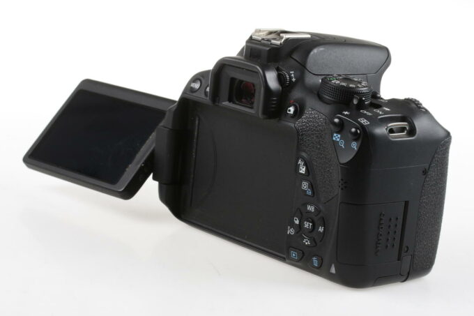 Canon EOS 700D Body - #333075068433 - Image 6