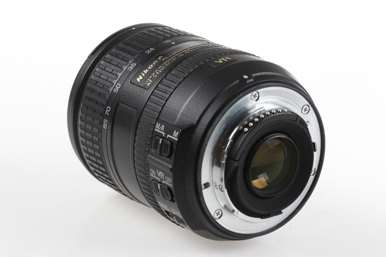 Nikon AF-S DX 16-85mm f/3,5-5,6 G ED VR - #22211826