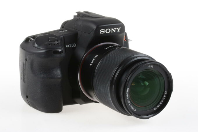 Sony Alpha 200 mit DT 18-70mm f/3,5-5,6 - #3825620