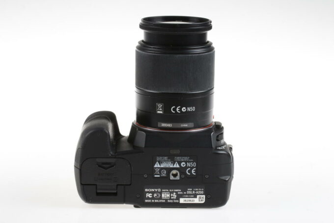 Sony Alpha 200 mit DT 18-70mm f/3,5-5,6 - #3825620