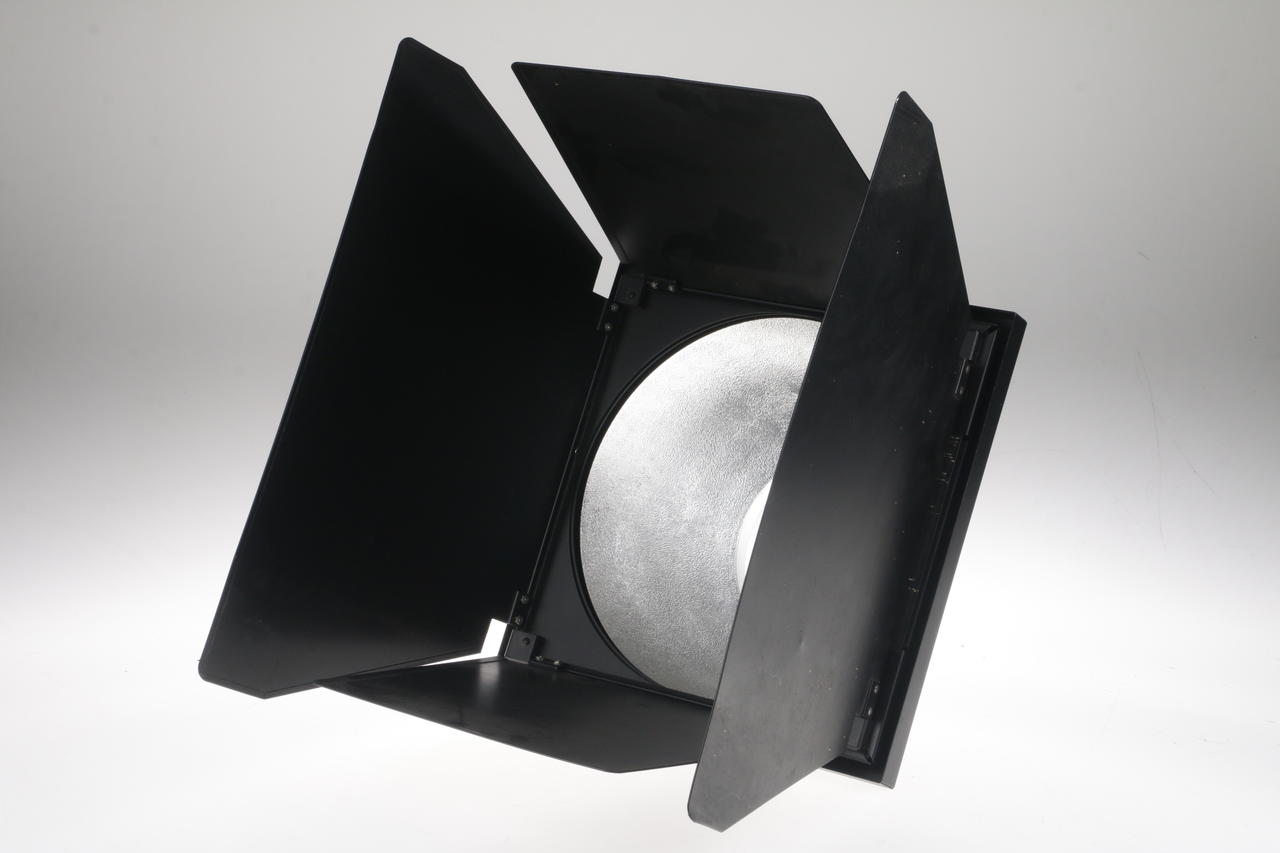 Hensel Reflektor Barn Door Flügeltor mit Filterhalter