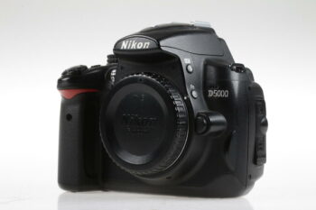 Nikon D5000 digitale Spiegelreflexkamera - #6493297