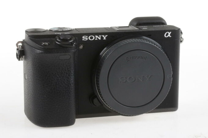 Sony Alpha 6700 Gehäuse mit Griff - #3786221