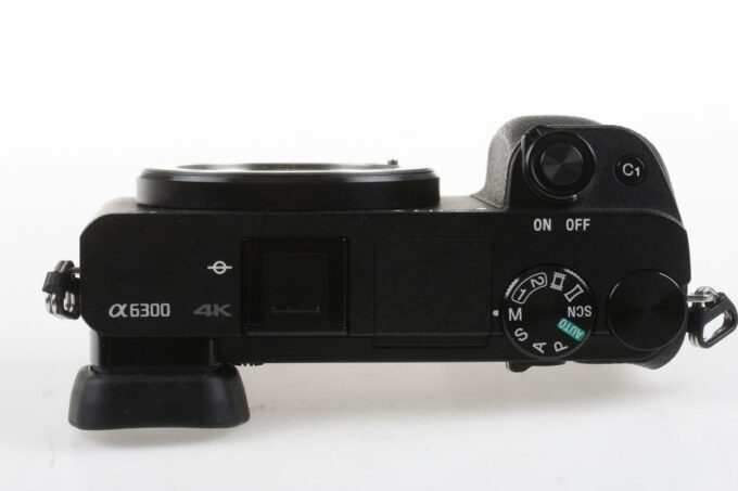 Sony Alpha 6700 Gehäuse mit Griff - #3786221