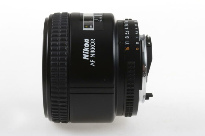 Nikon AF 85mm f/1,8 D - #2023835