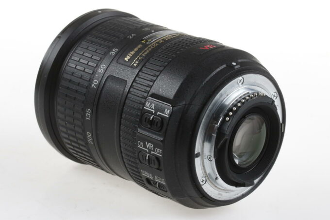 Nikon AF-S DX 18-200mm f/3,5-5,6 G ED VR - #2729776