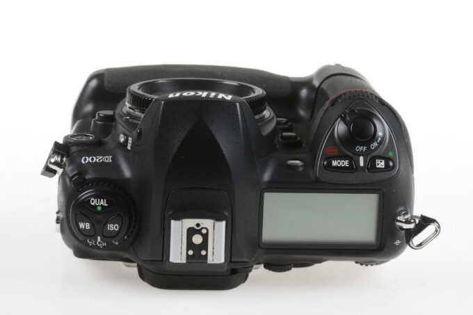 Nikon D200 Body mit Zubehörpaket - #4109419 - Image 3