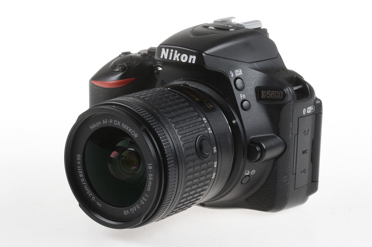 Nikon D5600 mit AF-P Nikkor 18-55mm 3,5-5,6 VR - #6053171 - Image 2