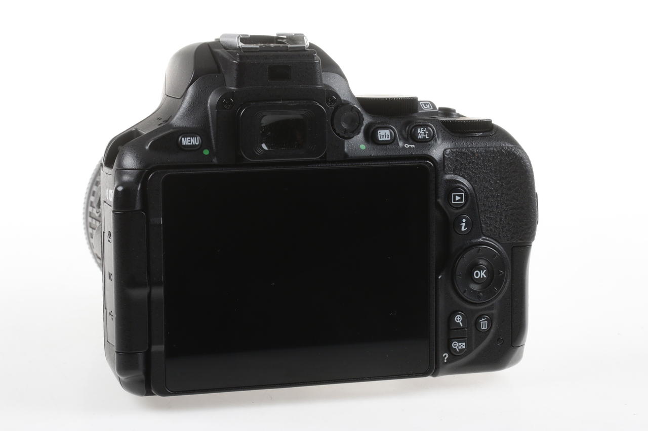 Nikon D5600 mit AF-P Nikkor 18-55mm 3,5-5,6 VR - #6053171 - Image 5