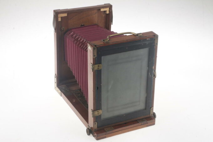 Holzkamera 13x18cm mit roten Balgen Chevallier & Fils Lens