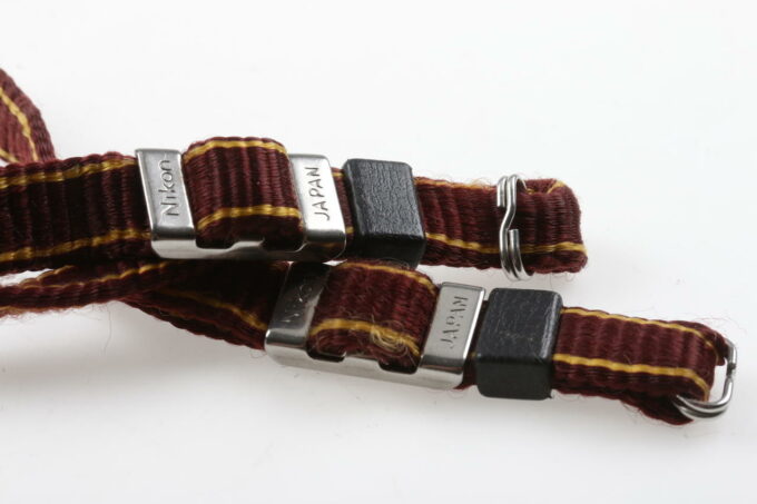Nikon Tragegurt/rot mit goldener Aufschrift