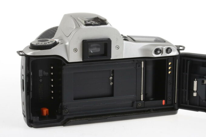Canon EOS 300 mit EF 28-90mm f/4,0-5,6 - #5160757