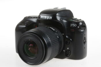 Nikon F50 mit AF 35-80mm f/4,0-5,6 - #2749791