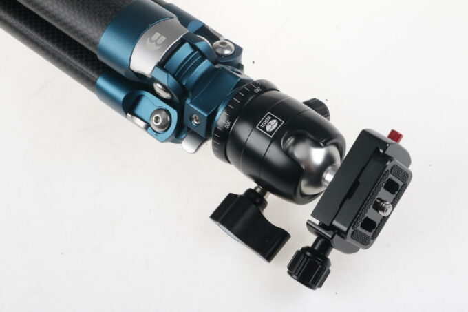 Benro Stativ TCBH15 mit Sirui Kopf