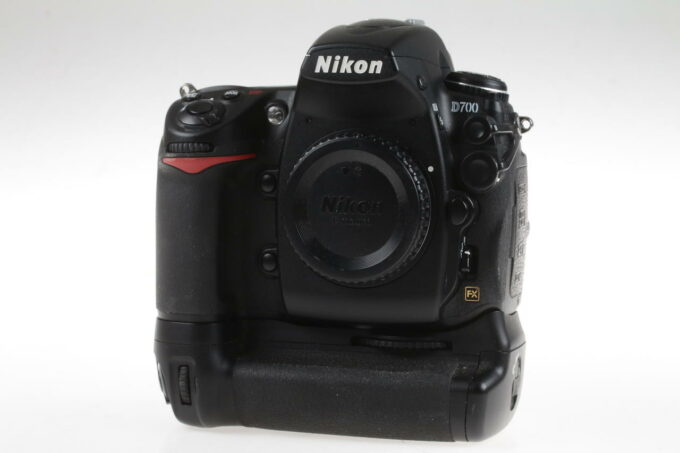 Nikon D700 Gehäuse mit Zubehörpaket - #2293408