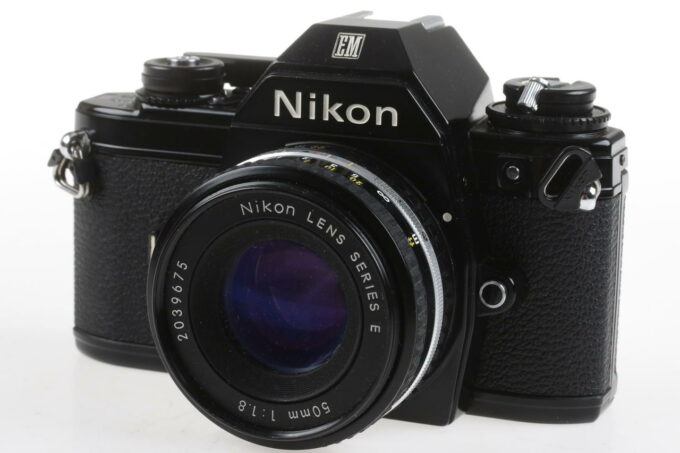 Nikon EM mit MF 50mm f/1,8 Series E - #7031301