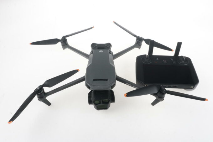 DJI Mavic 3 Pro Fly more combo mit Tasche