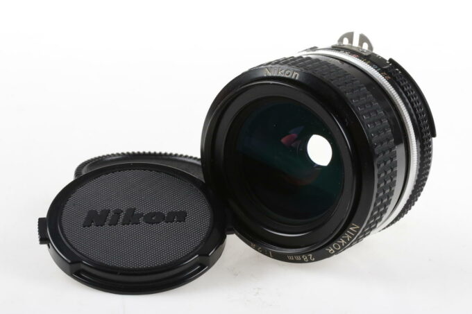 Nikon MF 28mm f/2,8 Ai - #563571