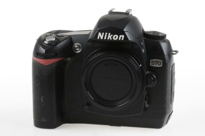 Nikon D70 Body - #4037002 - Image 2
