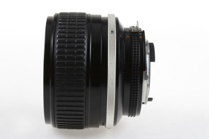 Nikon MF 85mm f/1,4 AI-S - #184499