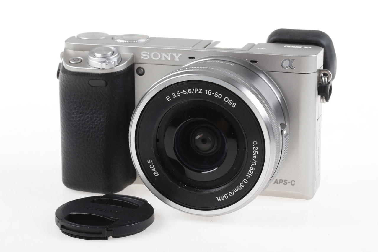 Sony Alpha 6000 mit E PZ 16-50mm OSS - #4642720