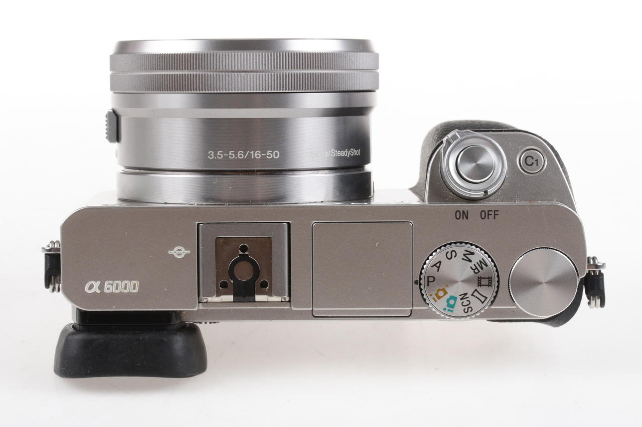 Sony Alpha 6000 mit E PZ 16-50mm OSS - #4642720
