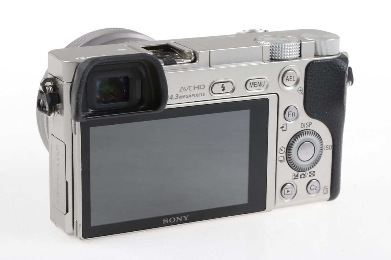 Sony Alpha 6000 mit E PZ 16-50mm OSS - #4642720