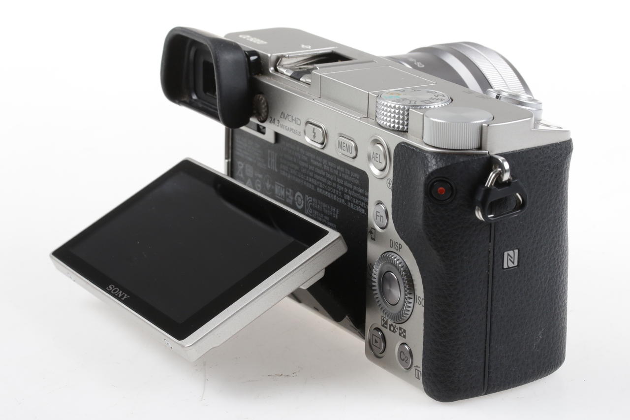 Sony Alpha 6000 mit E PZ 16-50mm OSS - #4642720