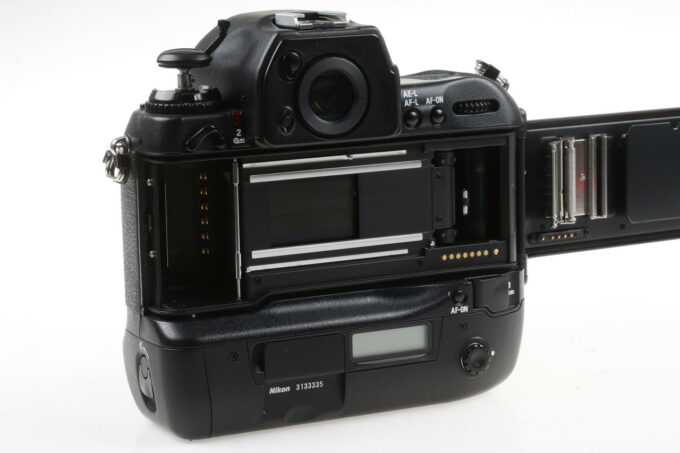 Nikon F5 Body - #3133335 - Image 5