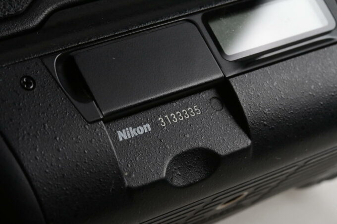 Nikon F5 Body - #3133335 - Image 8