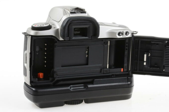 Canon EOS 500N mit Handgriff - #2515320