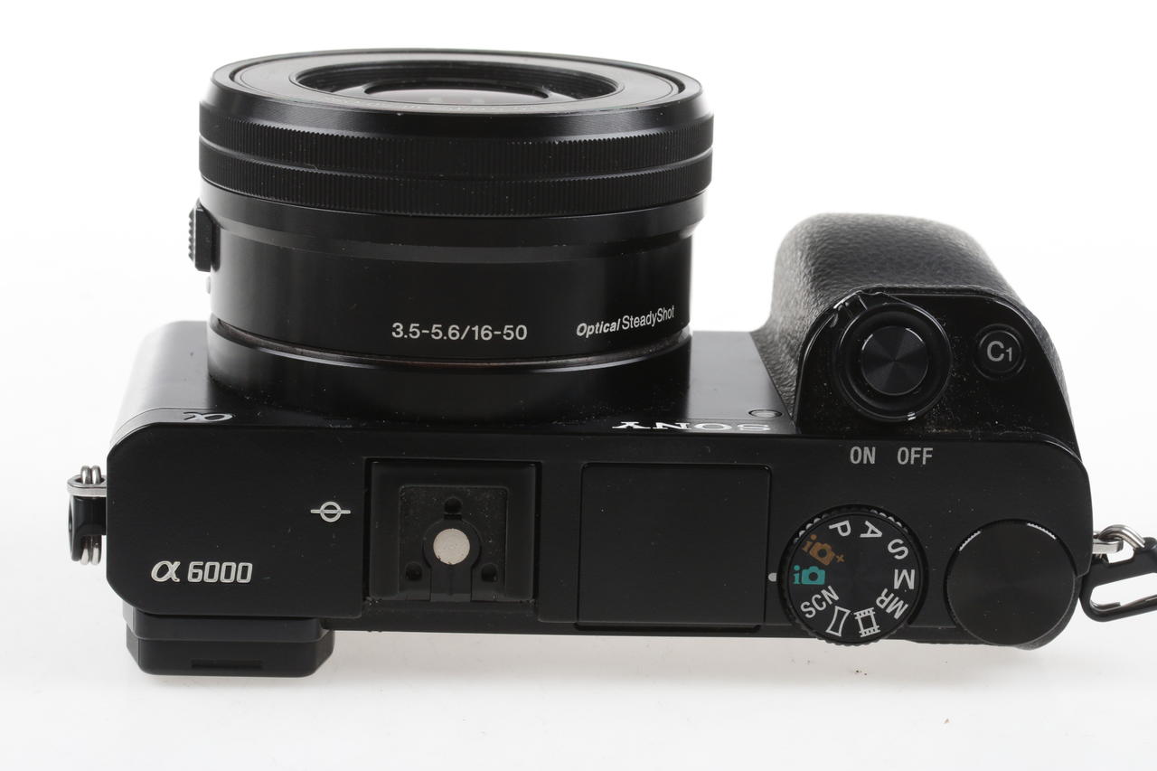 Sony Alpha 6000 mit E PZ 16-50mm OSS - #4100840