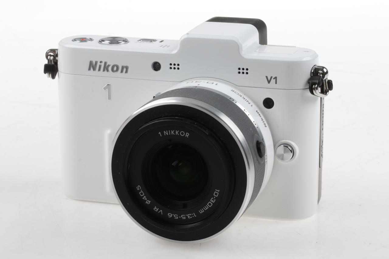 Nikon ONE V1 mit Nikkor 10-30mm f/3,5-5,6 / VR - #62013274