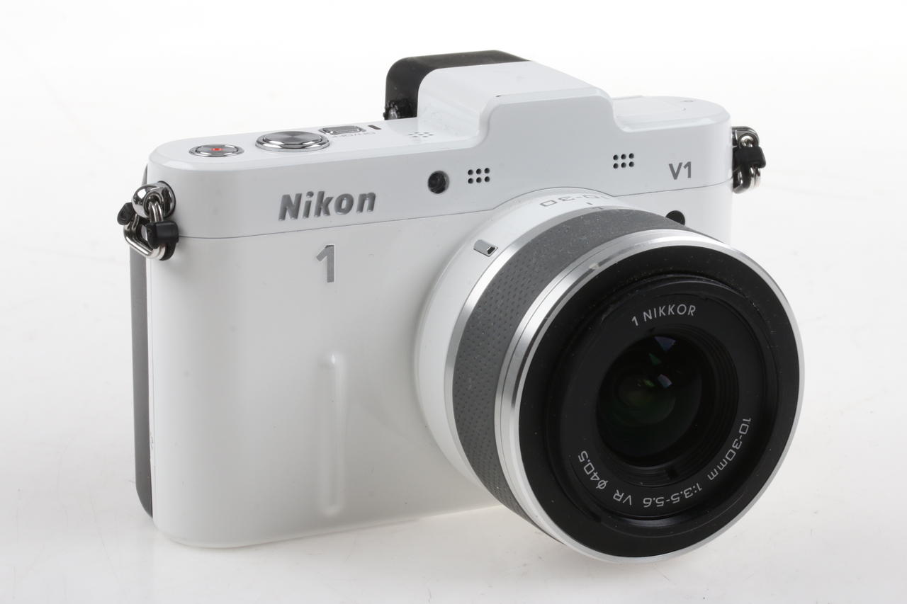 Nikon ONE V1 mit Nikkor 10-30mm f/3,5-5,6 / VR - #62013274