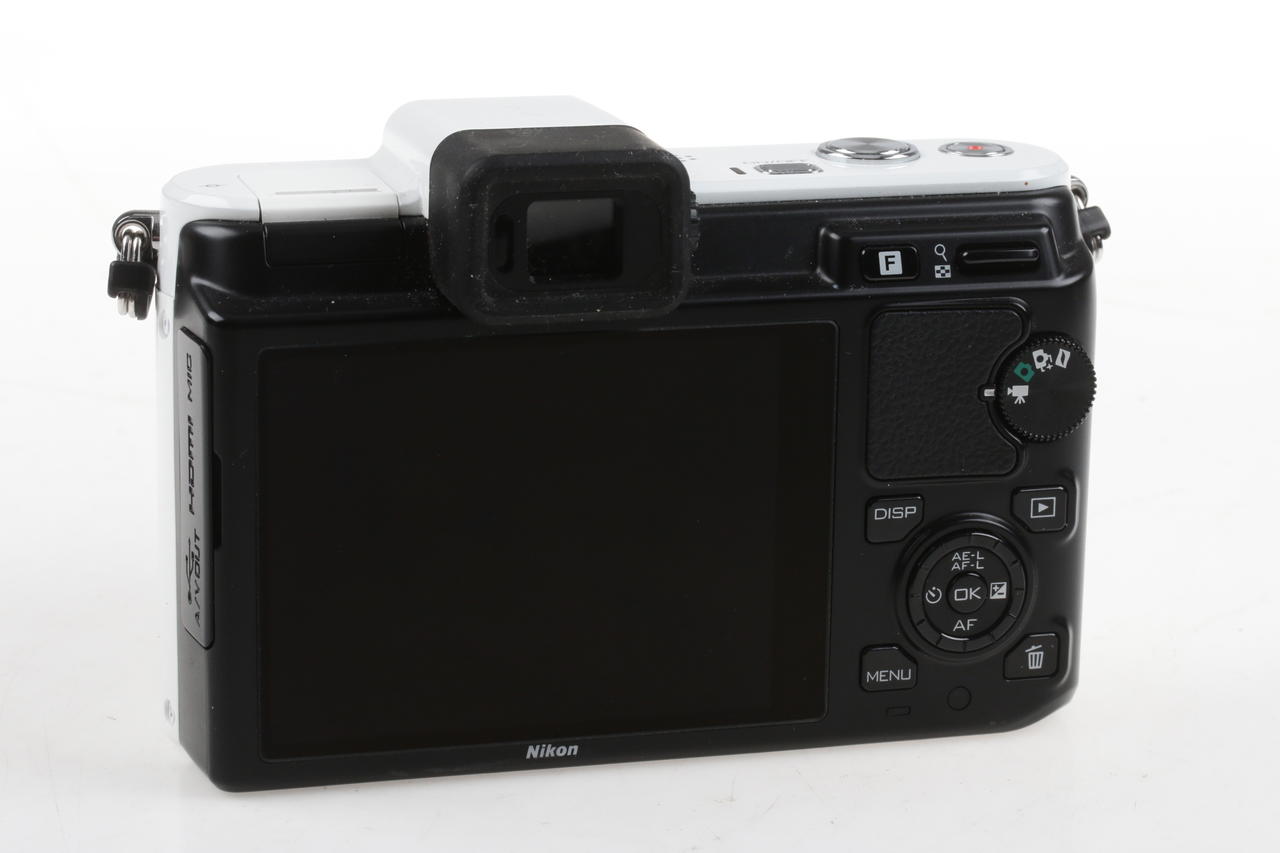 Nikon ONE V1 mit Nikkor 10-30mm f/3,5-5,6 / VR - #62013274