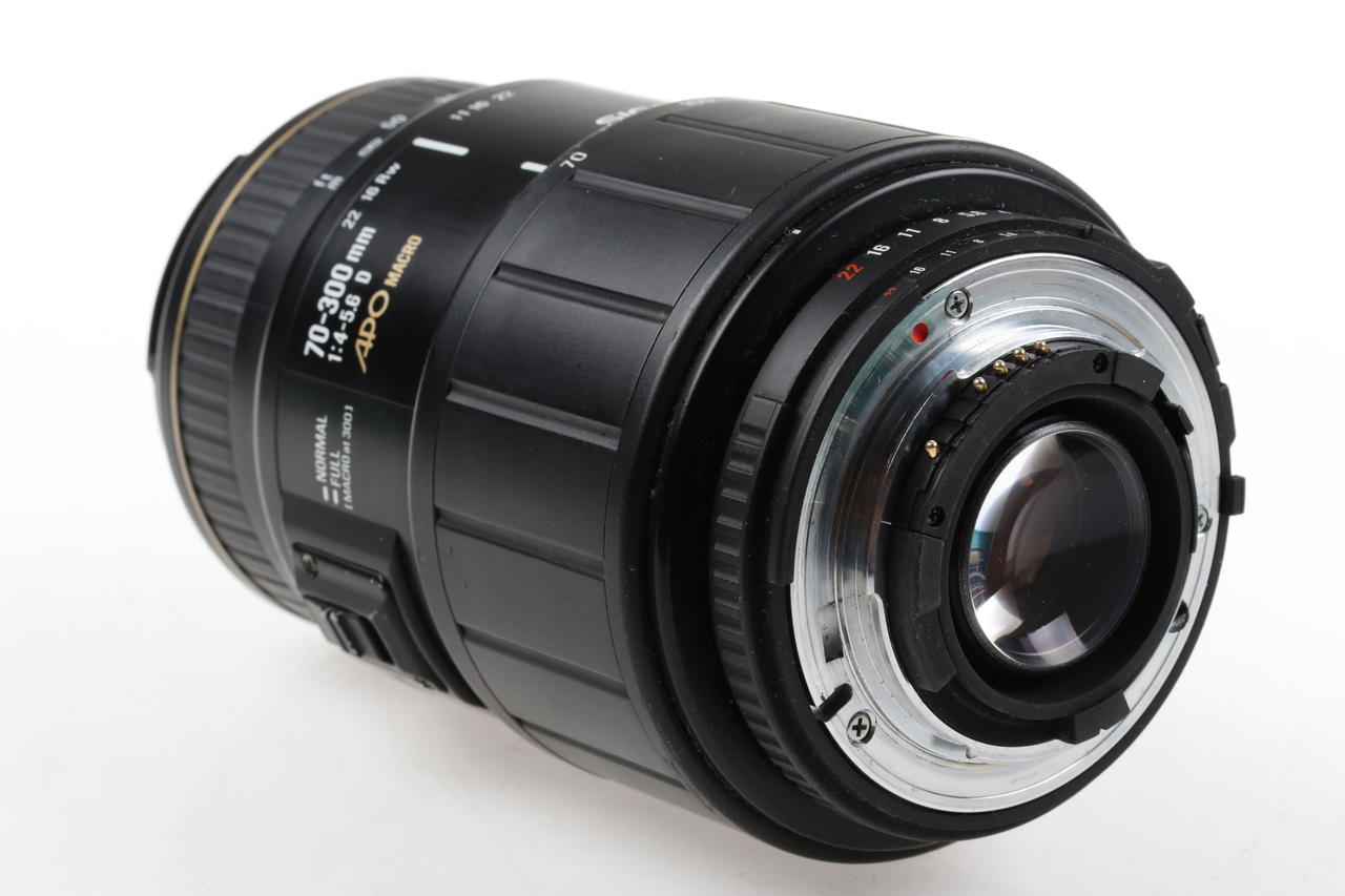 Sigma 70-300mm f/4,0-5,6 D APO Macro für Nikon F (FX) - #3064270 - Image 3